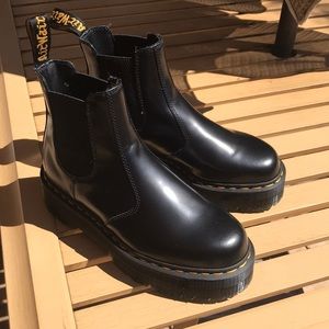 Dr. Martens 2976 Quad Chelsea Boot Platform